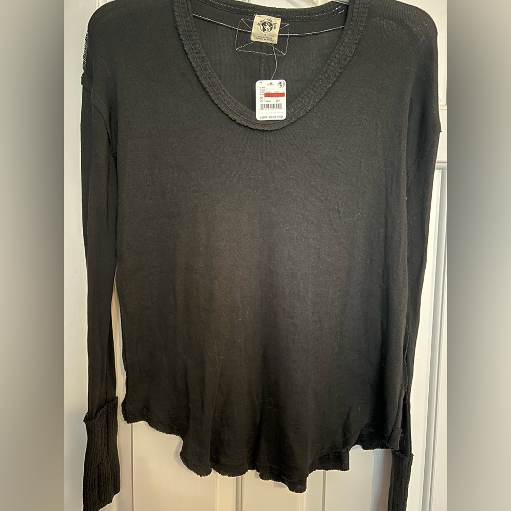 We The Free - Black Lightweight Long Sleeve Top